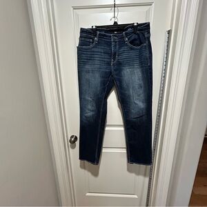 Buckle BKE Style Jake Straight size 34x30”. Men's Blue Jeans. Good condition